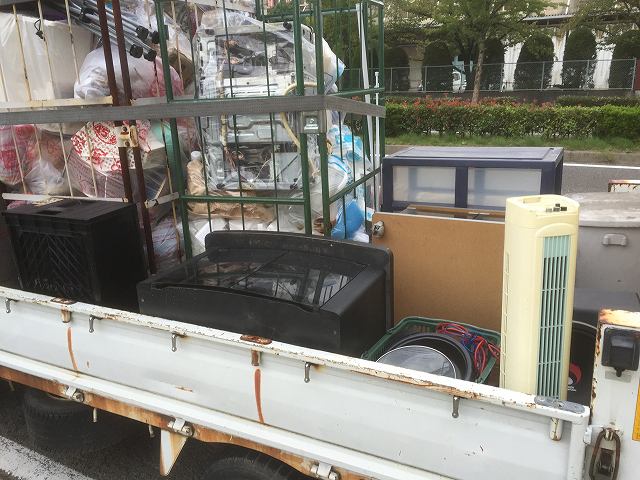 名古屋市緑区で階段作業の不用品回収です