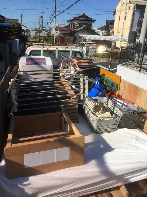 ベッドをはじめ洗濯機などの不用品回収を愛知県豊田市美里町でやってきました