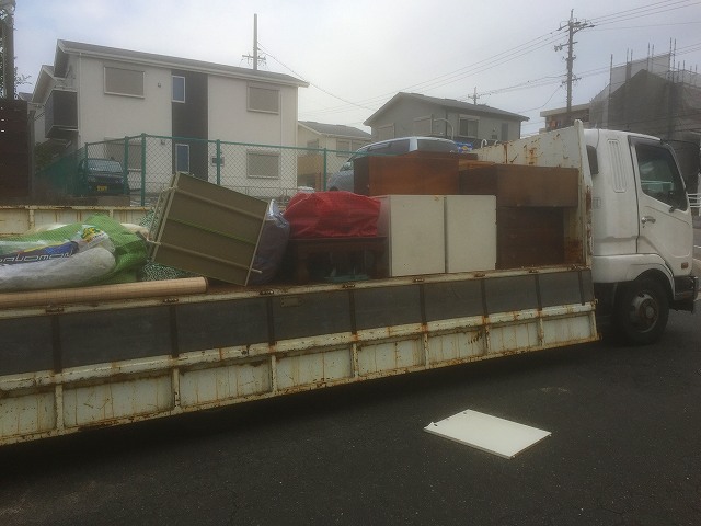 名古屋市緑区で粗大ごみ等の不用品の回収なら愛知かたづけ本舗で間違いなしだ！