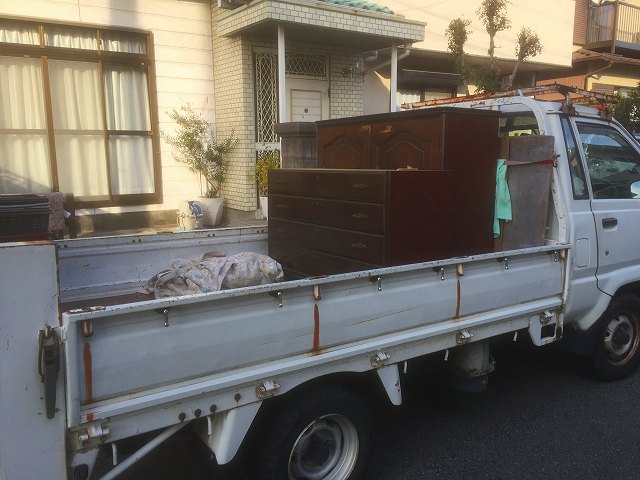 不用品回収サービス！不用品となった和だんすの回収作業を名古屋市昭和区にて行いました。