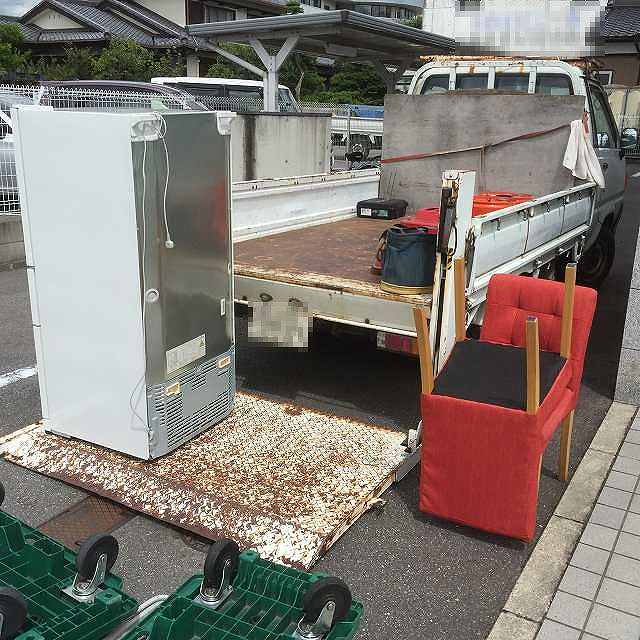 名古屋市昭和区で買い取りを含む不用品回収作業です